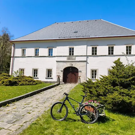 Zamecek Bischofstein Hotel Teplice nad Metuji